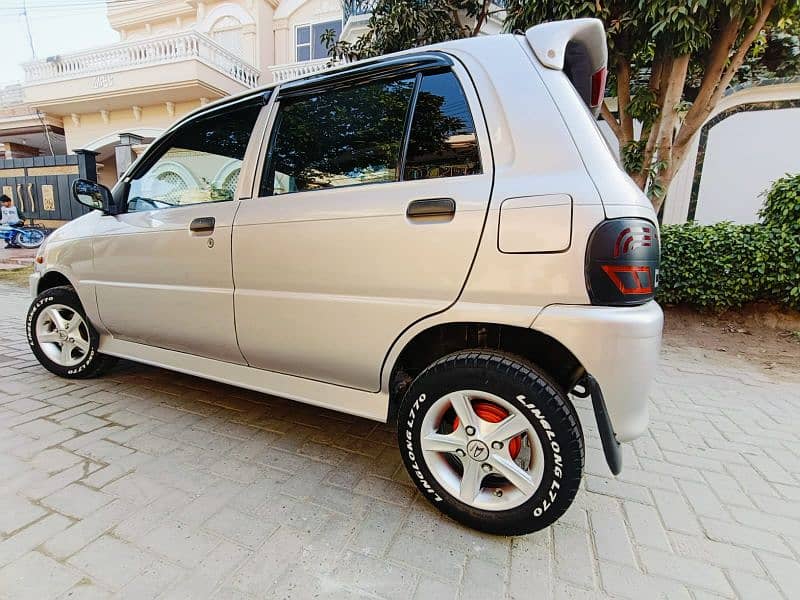 Daihatsu Cuore 2003 4