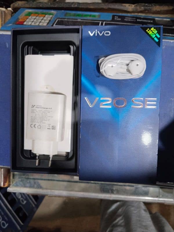 vivo v20se 8/128 2