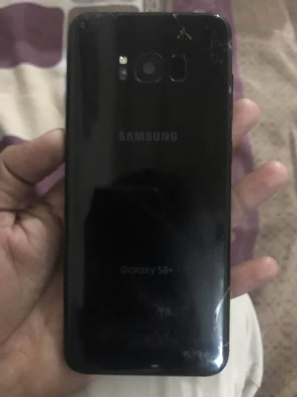 Samsung S8 Plus 3