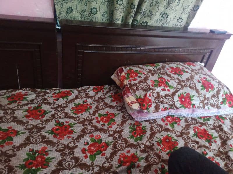 2 single Bed only 1