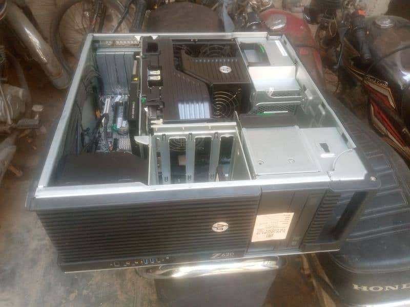 HP Z620 WORKSTATION 7