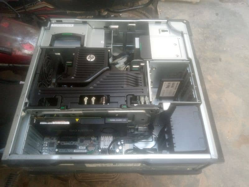 HP Z620 WORKSTATION 9