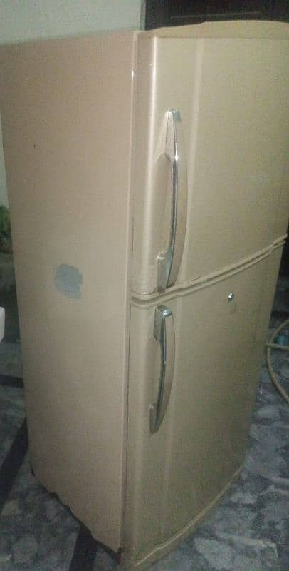 fridge for sale midum size 9