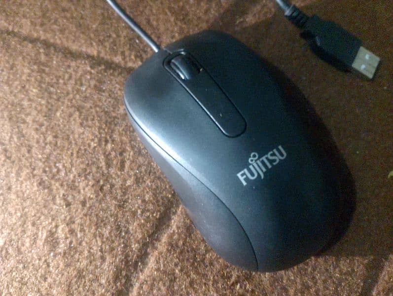 Fujitsu  USB   Mouse is ideal  for office, home 0