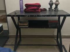 Modern computer desk for home and office