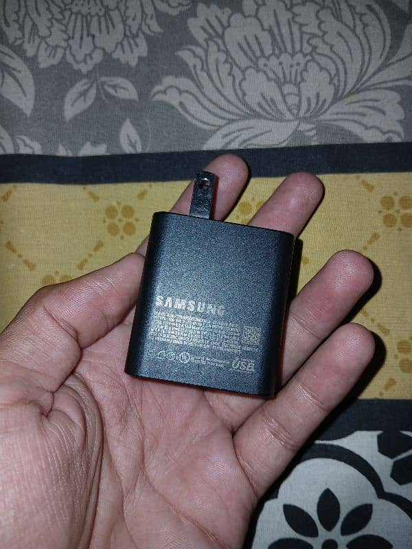 Samsung 45W type C charger 4