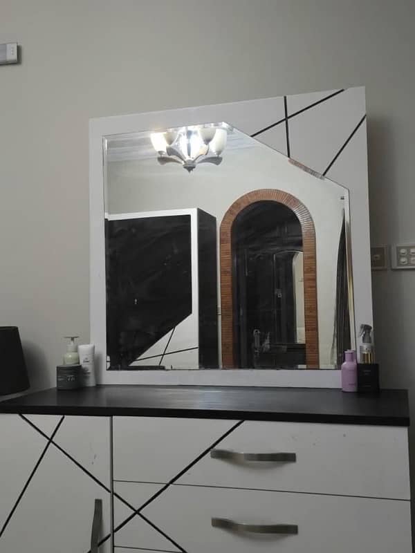 Dressing table 1