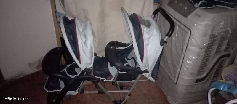 Twins baby stroller 0