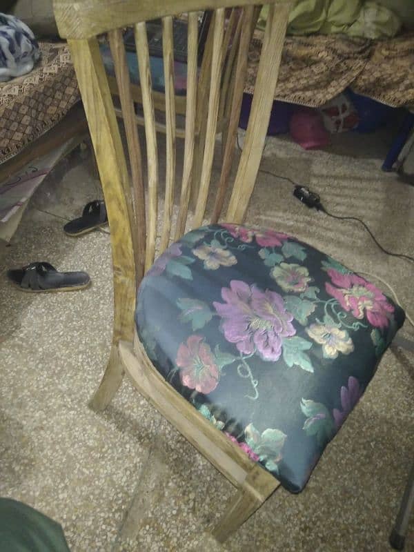 Used 5 Dining Chairs 12