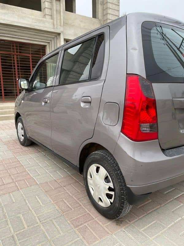 Suzuki Wagon R 2017 3