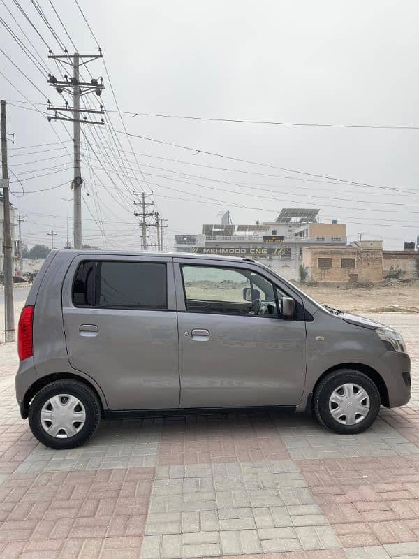 Suzuki Wagon R 2017 9