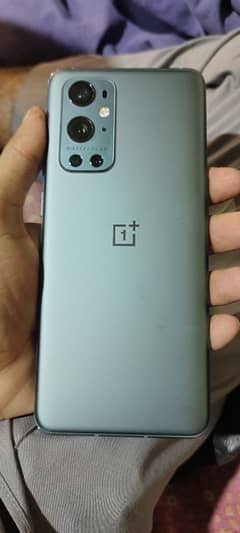 One plus 9 pro 5g  12 /256  10/10 +original Charger