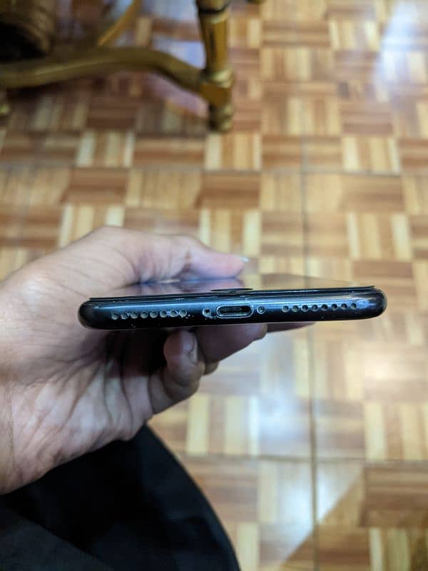 Iphone 7 plus PTA Approved 256 GB black color 3
