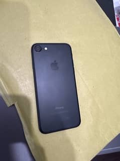 iPhone 7 128gb pta approved scratch less