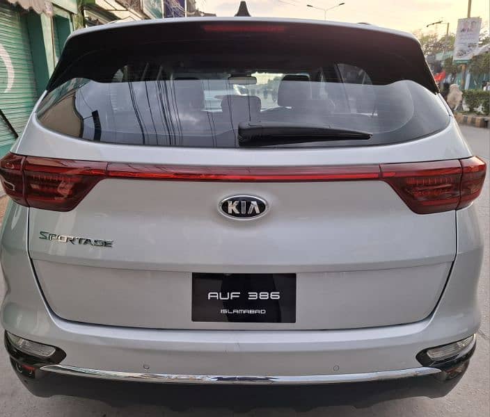 KIA Sportage 2021 FWD 2