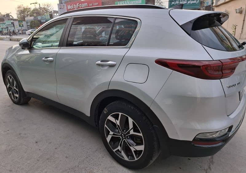 KIA Sportage 2021 FWD 4