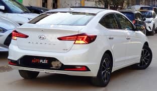 Hyundai Elantra 2022