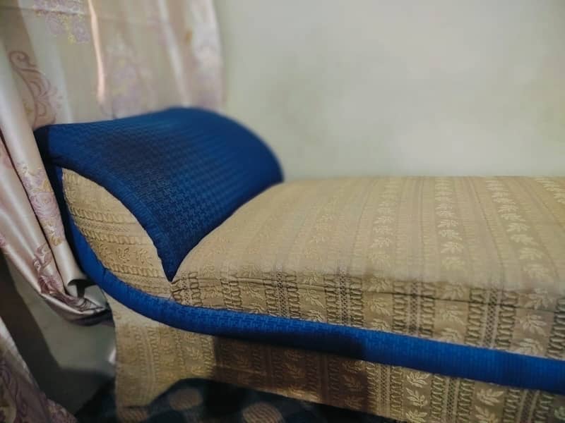 Sofa Sethi 1