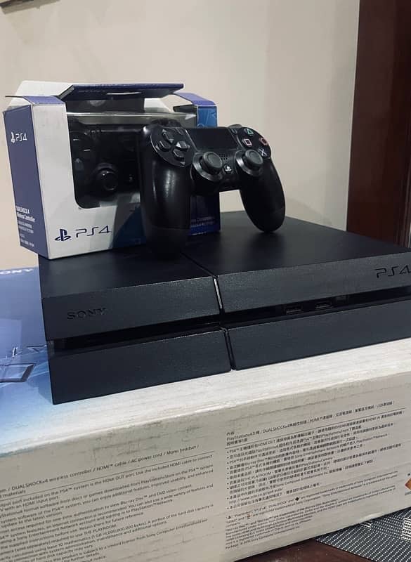 PlayStation 4 (PS4) 1