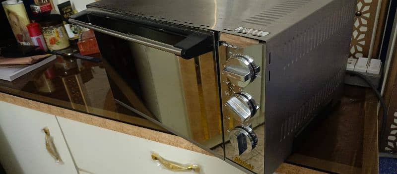 Microwave Oven - Unused 4