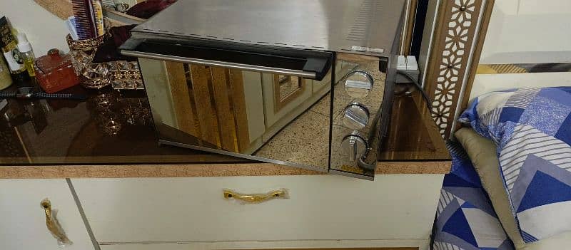 Microwave Oven - Unused 5