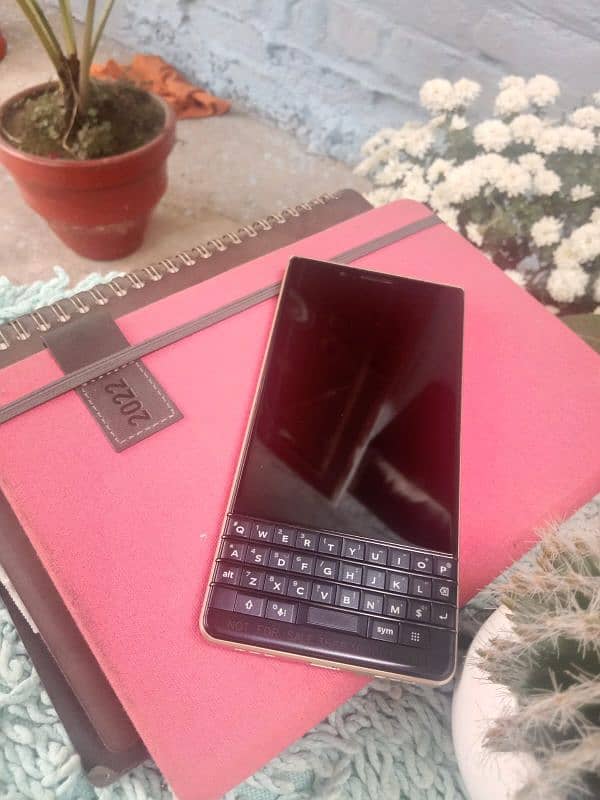 blackberry key2 0