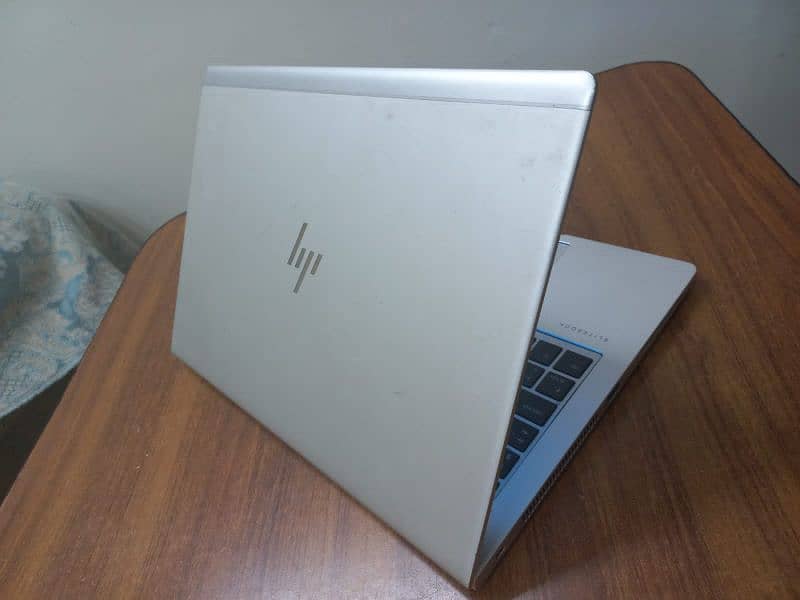 hp i5 8th gen 1