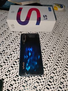 Vivo S1 4/128 with box. original phone