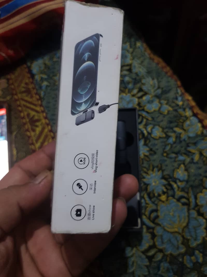Almost Brand New Selling a BOYA copy microphone, used for just one mo 2