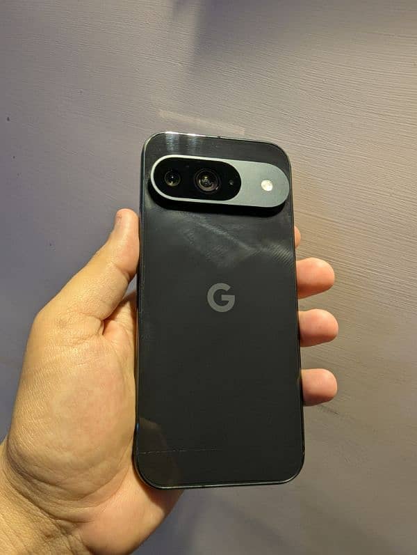 Google Pixel 9 4