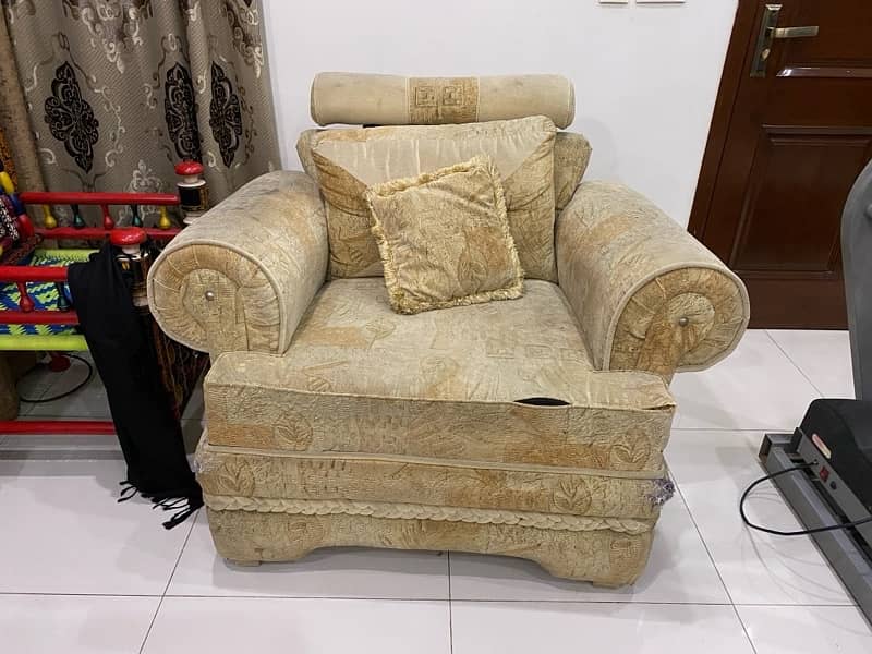 sofa for sale 0