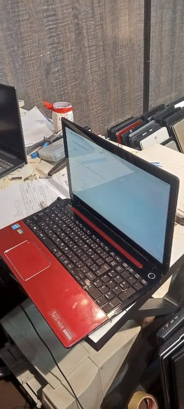 i5 3rd generation 4gb ram 320 hard with 2 month warrenty 0