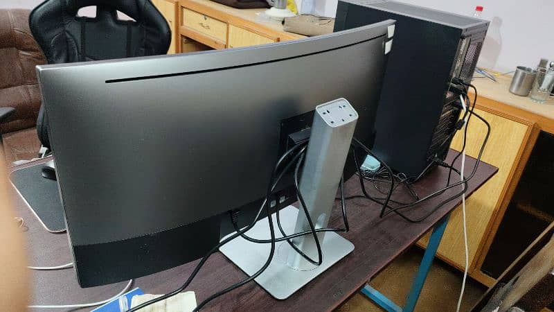 Dell IPS Monitor 3