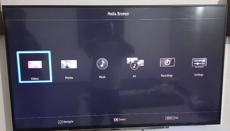 TOSHIBA 55" LED TV 4K UHD HDR 10 PLUS 9