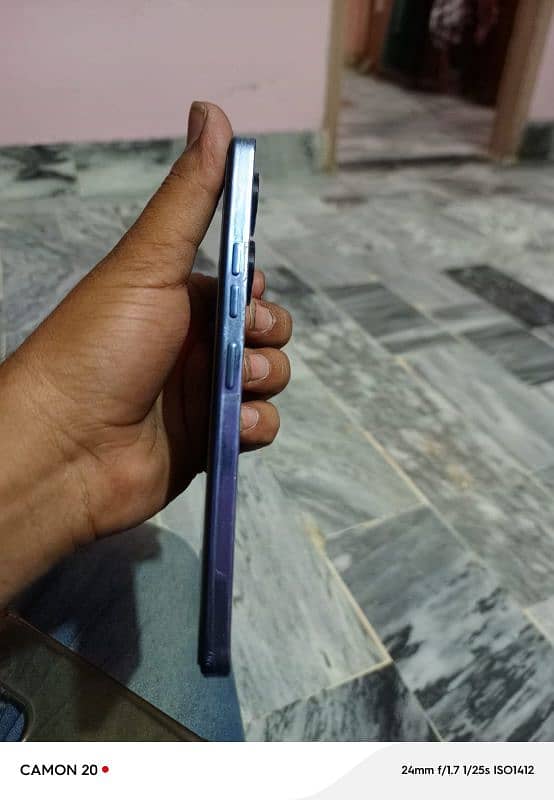 Tecno camon20 pro 4