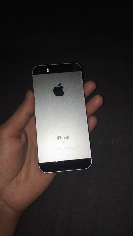 iPhone se 2016 3