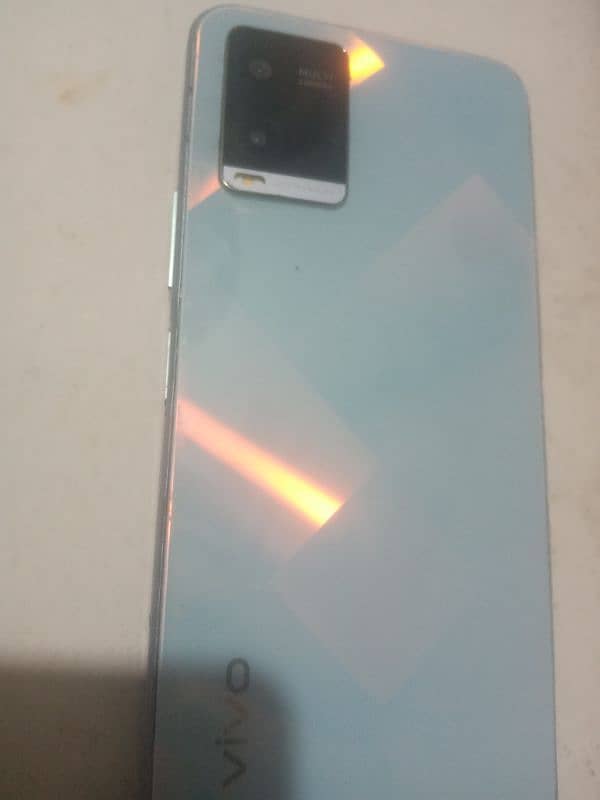 vivo Y21 1