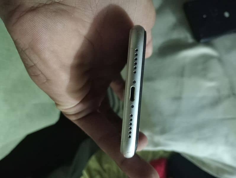 iPhone 11 on Pta  hai 3