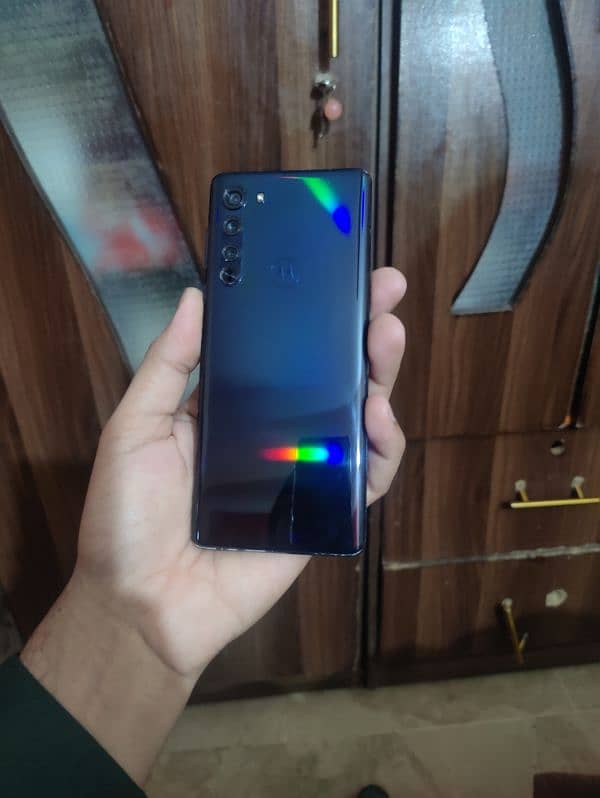 motorola moto edge 2020 1