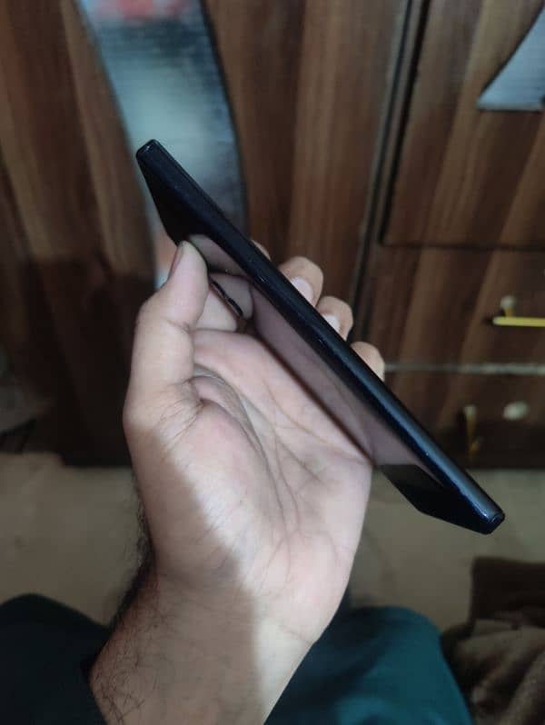 motorola moto edge 2020 8