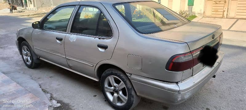 Nissan Sunny 2001 1