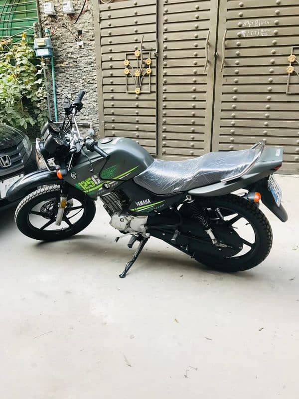 Yamaha YBR 125G 2022 Matt grey Special Edition 1