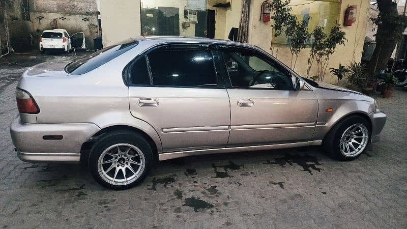 Honda Civic Oriel 2000 16