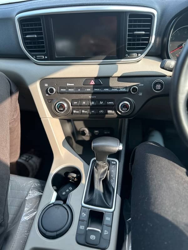 KIA Sportage FWD 2020 B2B 1st owner 18