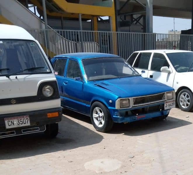 Daihatsu Charade 1982 hum scrape gari kharedte hain 4