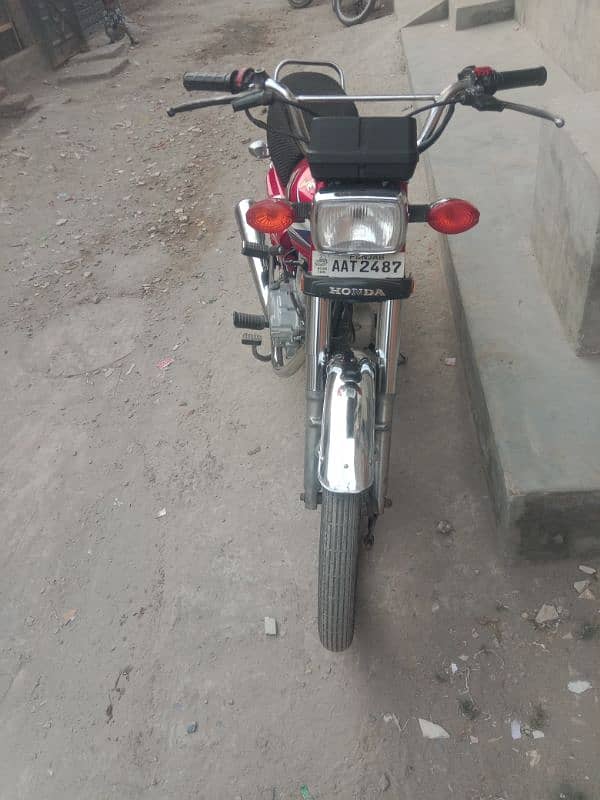 Honda 125 bike 4