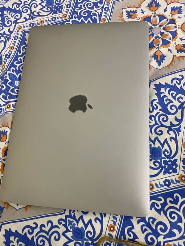 macbook pro 2018 1