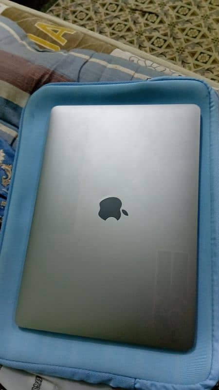 macbook Pro 2018 4