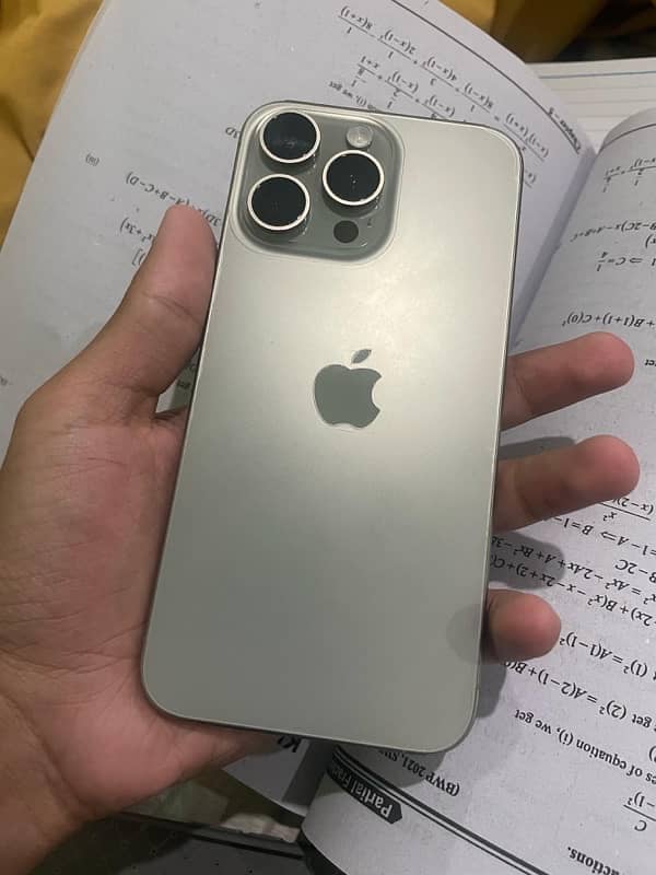 Iphone 15 pro max 1