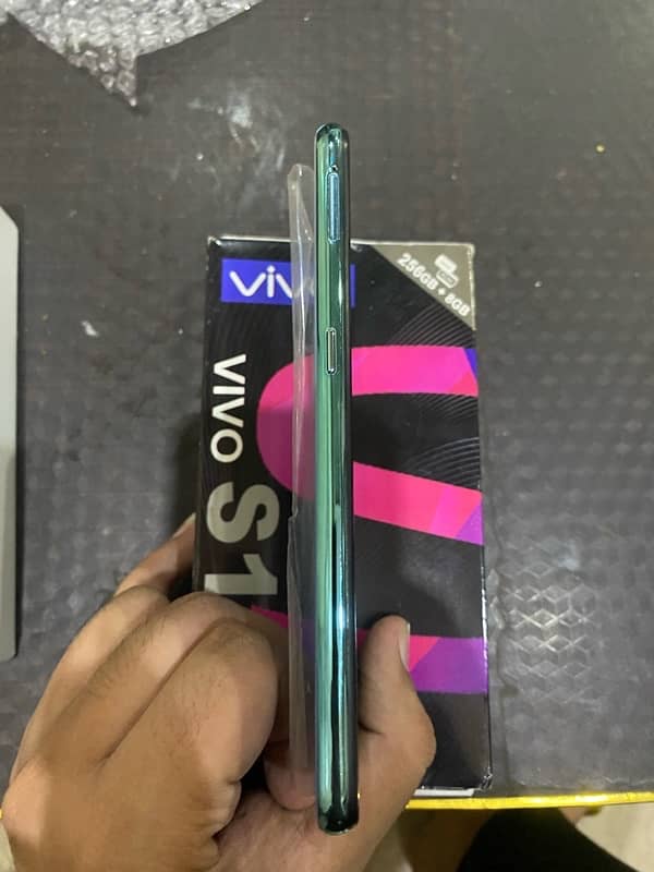 VIVO S1 WITH BOX 2